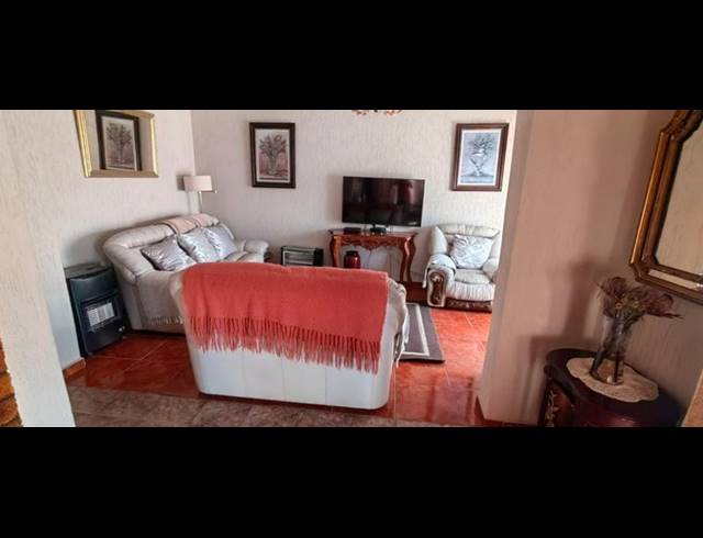 3 BEDROOM HOUSE FOR SALE IN KLIPSPRUIT